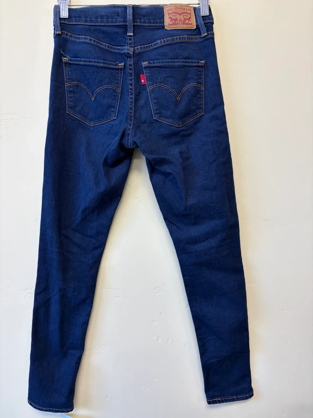 Levi's Women's 311 Shaping Skinny Jeans Dark Wash Indigo Blue Size 24 photo 3