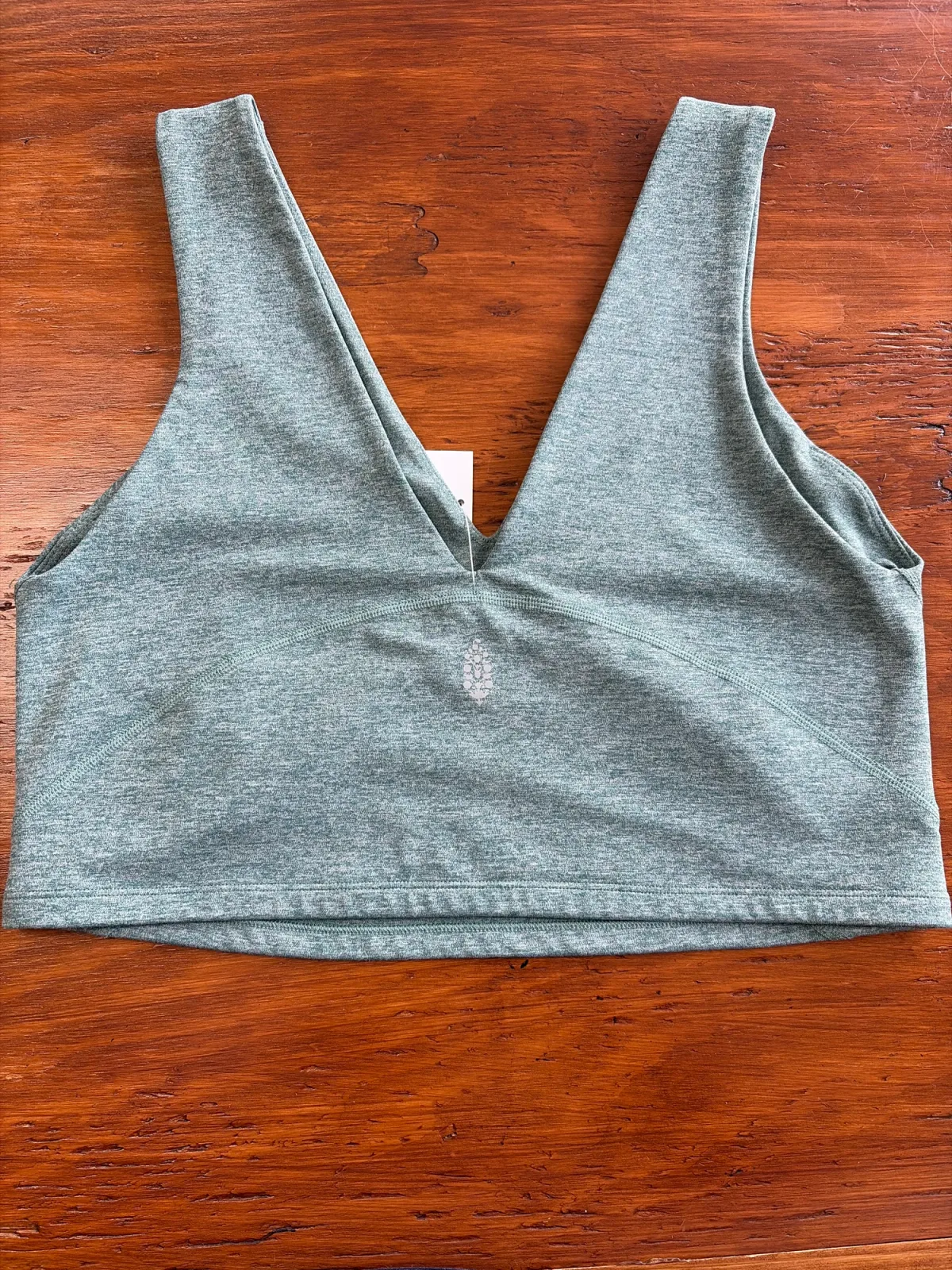 Free People Movement Women’s Green V-Neck Longline Sports Bra Size Medium photo 3