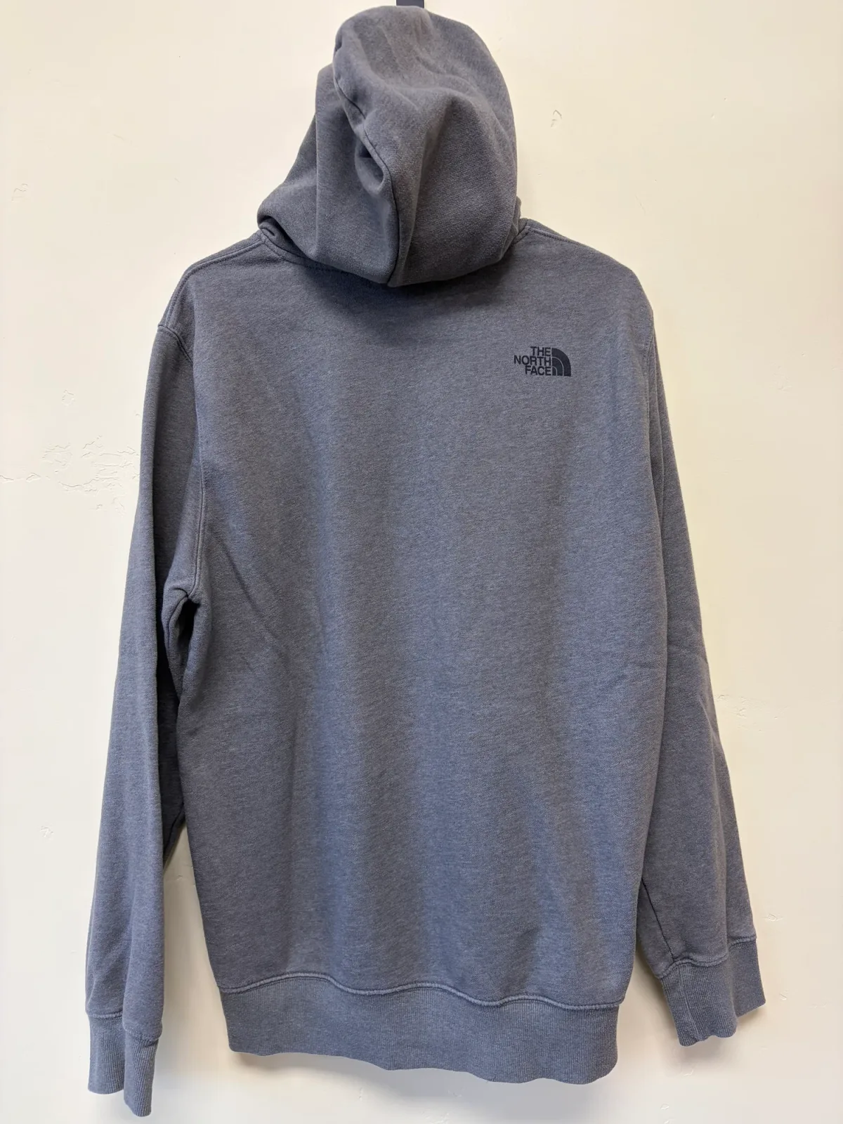 Foto 3 de The North Face Men's Grizzly Bear Half Dome Graphic Hoodie Size Large Gray