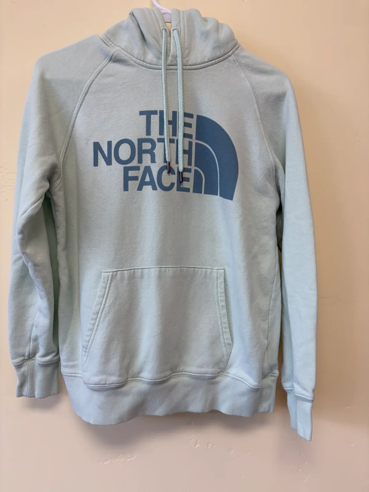 The North Face Women's Half Dome Logo Pullover Hoodie Mint Sage Green photo 2