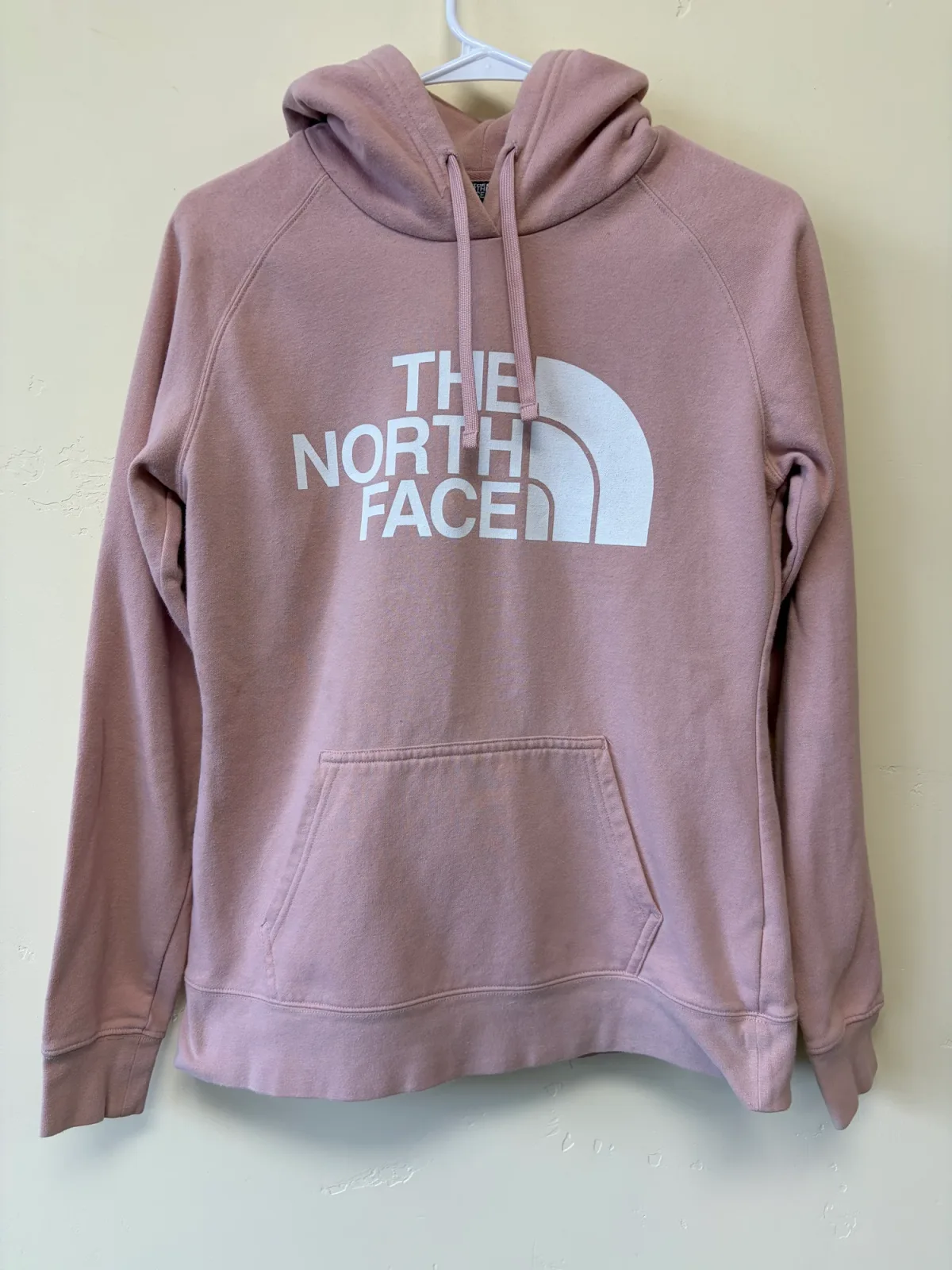 The North Face Women's Half Dome Logo Pullover Hoodie Size Small Pink photo 2