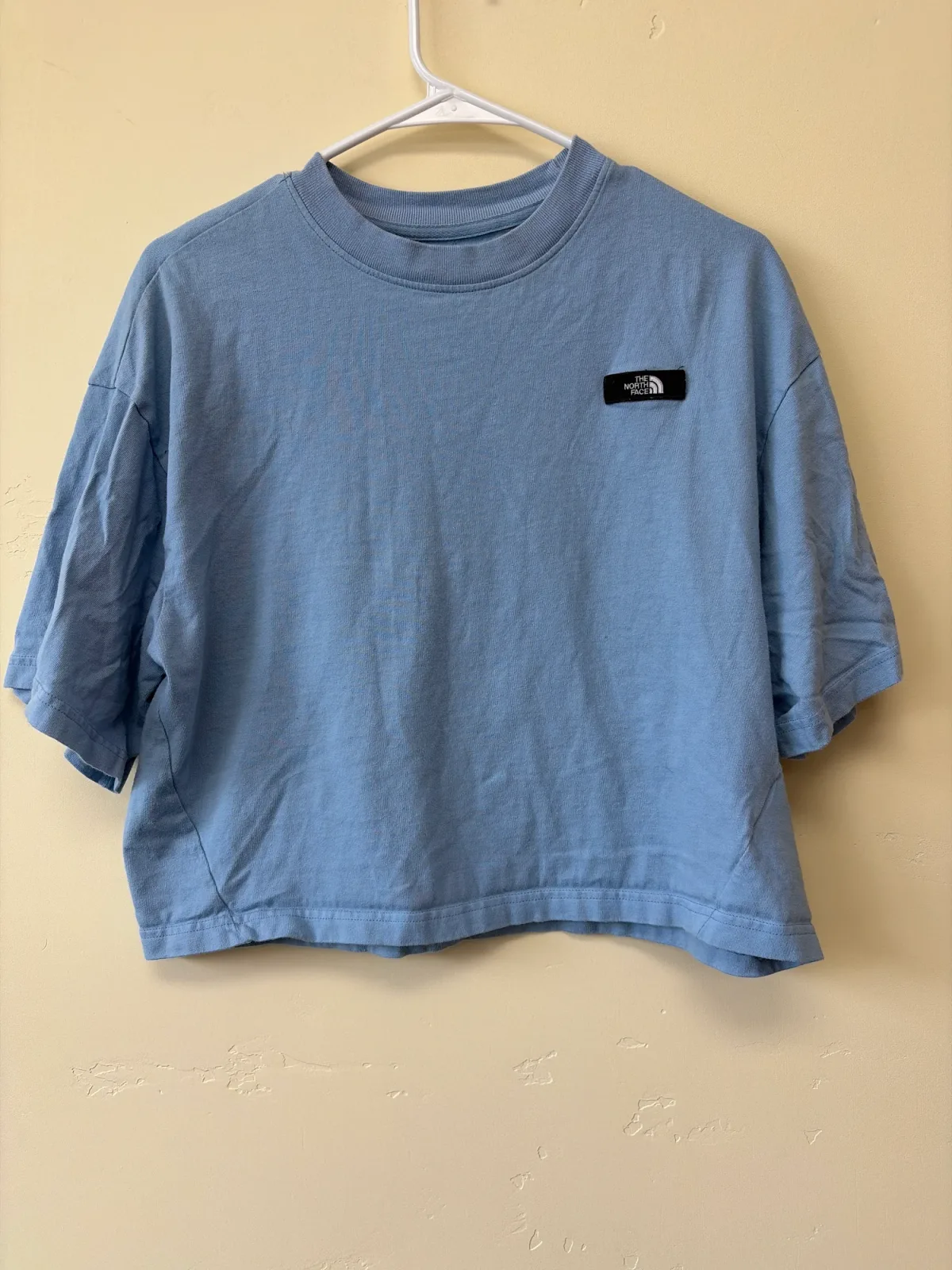 The North Face Women's Evolution Simple Dome Cropped T-Shirt in Periwinkle Blue photo 2