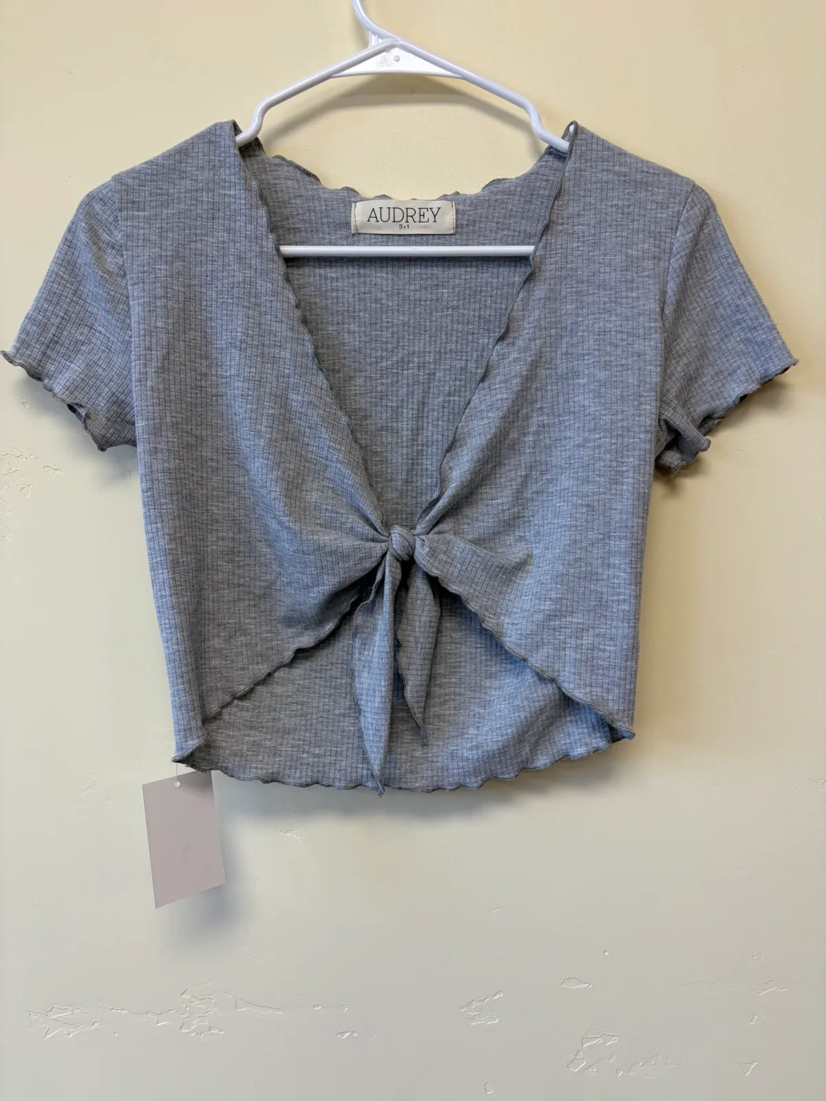 Audrey 3+1 Women's Ribbed Tie Front Crop Top Heather Gray Short Sleeve photo 2