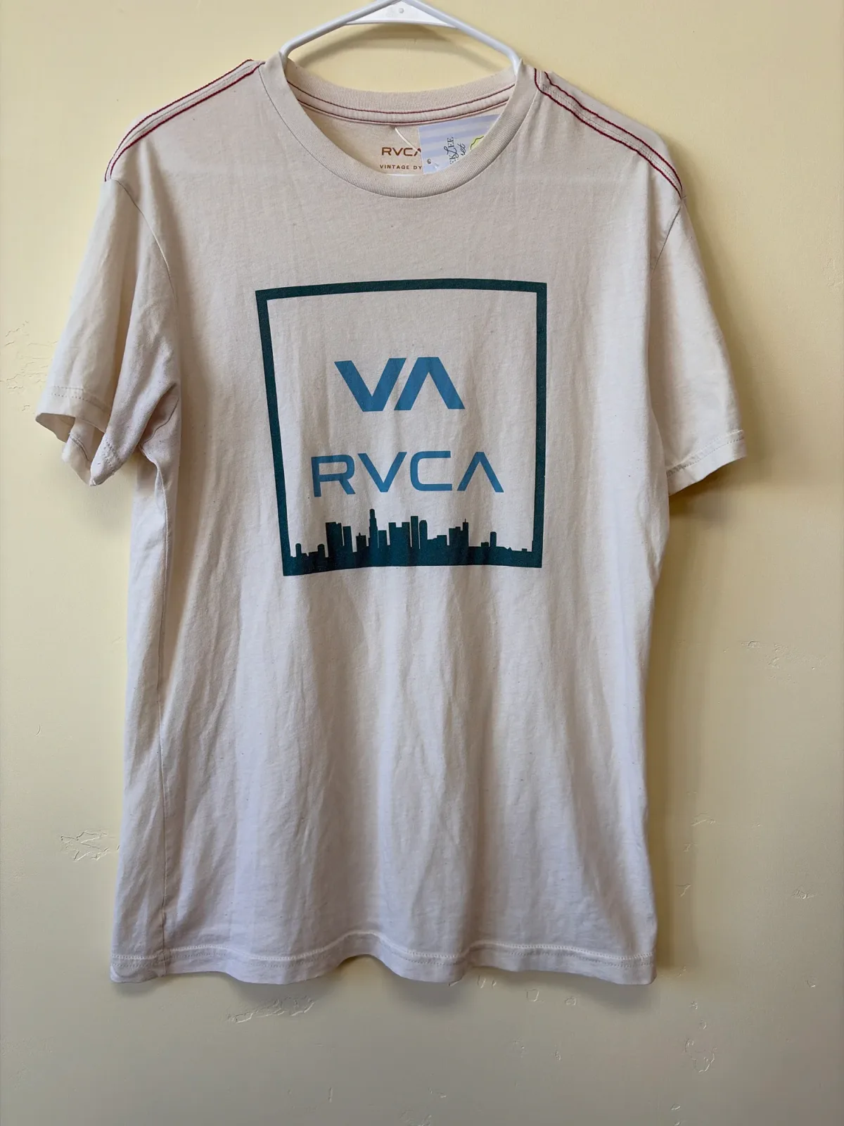 RVCA Men's Off-White City Skyline Box Graphic T-Shirt — Size Medium photo 2