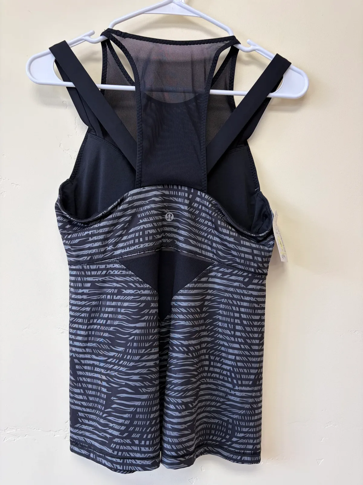 Lululemon Running In The City Tank Stripe Play Slate Black Size 8 photo 3