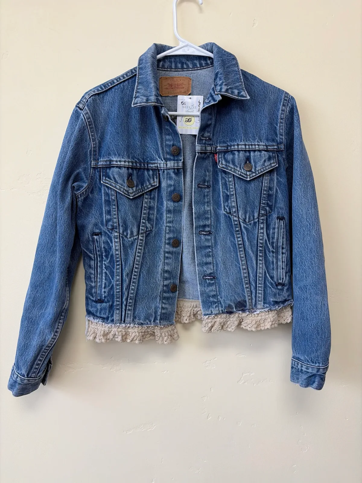 Vintage Levi's 70706 Cropped Lace-Trim Denim Trucker Jacket - Size 12 (Fits like S/M) photo 2