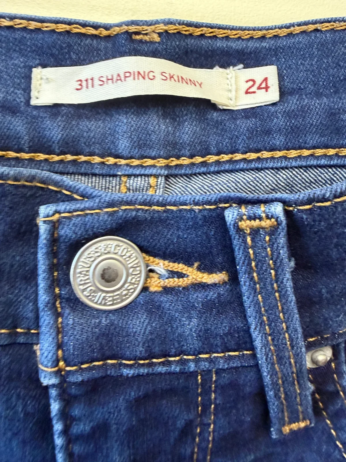 Levi's Women's 311 Shaping Skinny Jeans Dark Wash Indigo Blue Size 24 photo 4