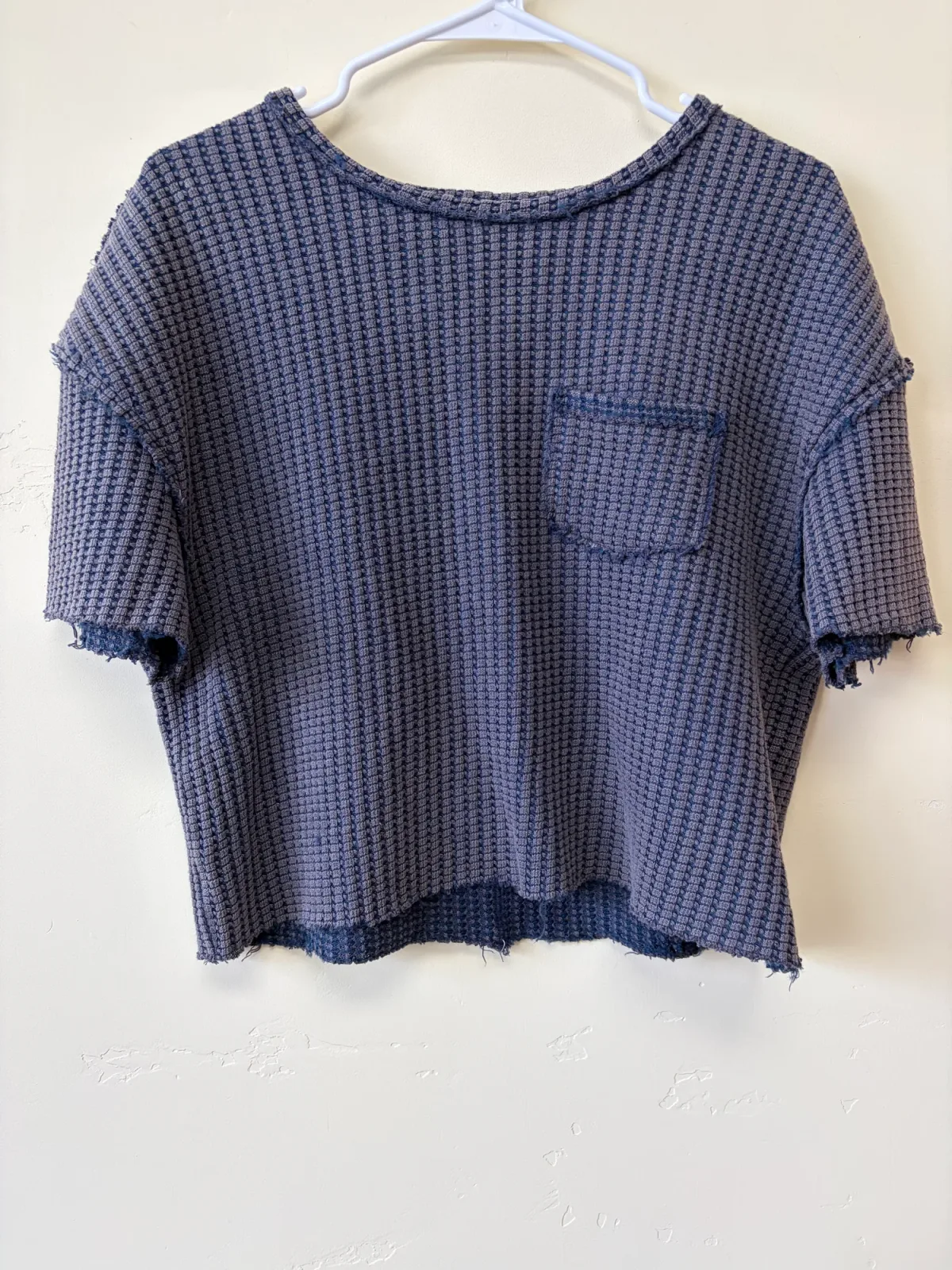 Böhme Women's Blue Gray Waffle Knit Crop Top Raw Hem Pocket Tee Size XS photo 2