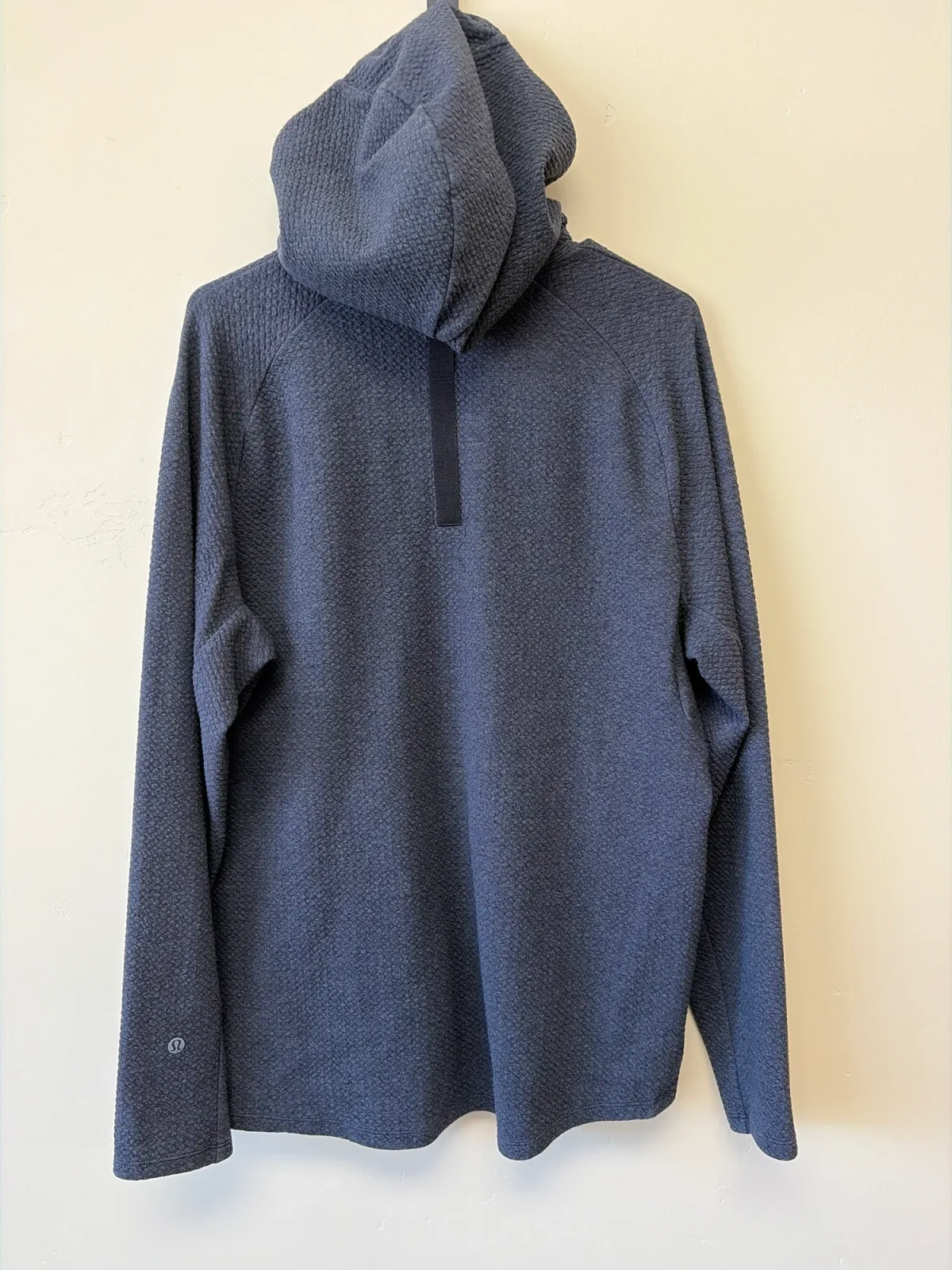 Lululemon Men's At Ease Pullover Hoodie — Size Large photo 3