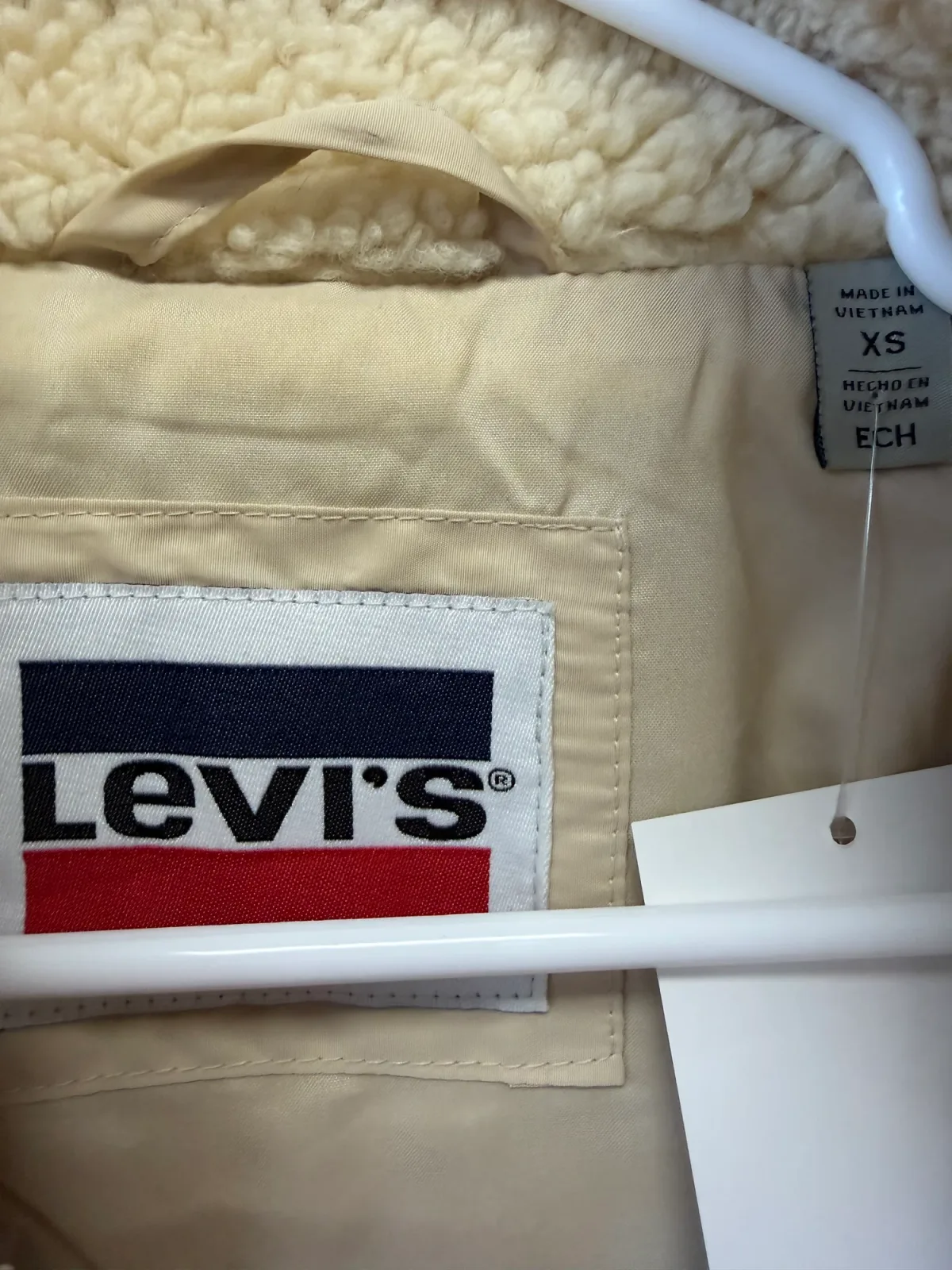 Levi's Women's Full Zip Sherpa Teddy Jacket Cream Beige Size XS Warm Cozy photo 4