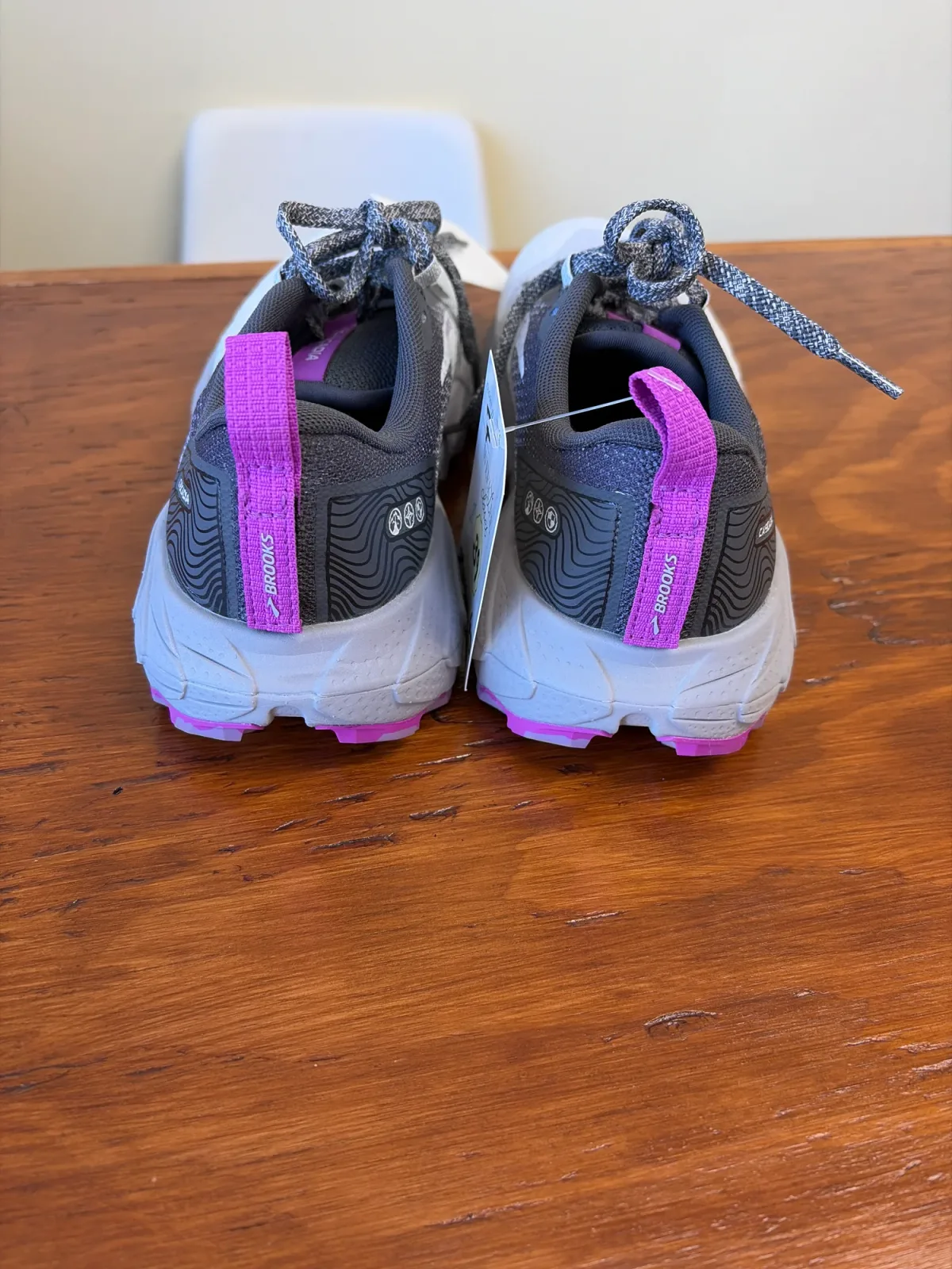 Brooks Women's Cascadia 17 Trail Running Shoes — Size 6.5 photo 4