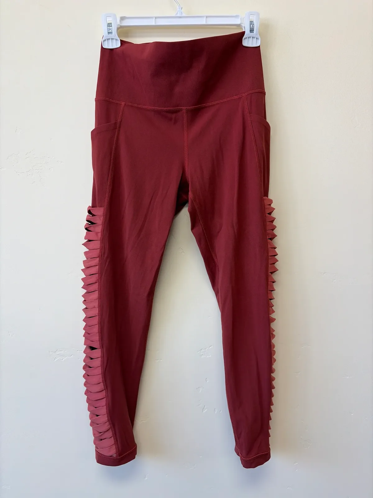 Athleta Salutation 7/8 Tight in Powervita Lattice Side-Detail Leggings — Size Medium photo 2