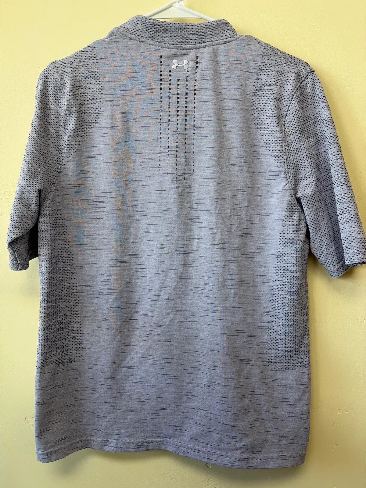 Foto 3 de Under Armour short-sleeve quarter-zip shirt
