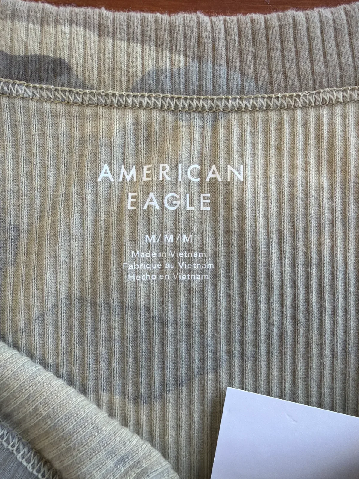 Foto 4 de American Eagle Women’s Camo Ribbed Tank Top Size Medium