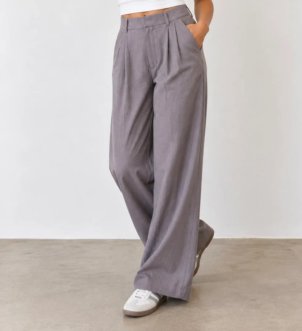 NWT Abercrombie & Fitch Sloane Ultra High-Rise Tailored Wide-Leg Pants in Taupe - Size S / 0