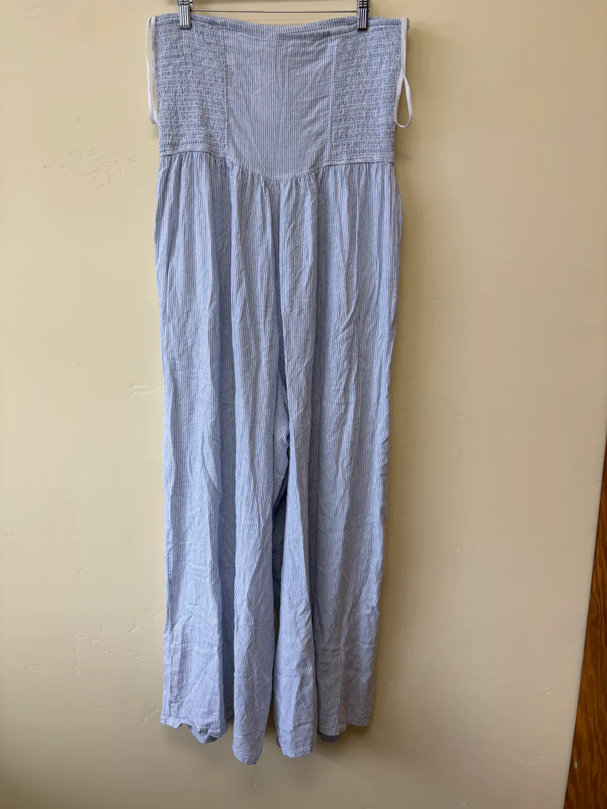 Aerie Women's Blue White Pinstripe Strapless Smocked Wide Leg Jumpsuit Size XL photo 3