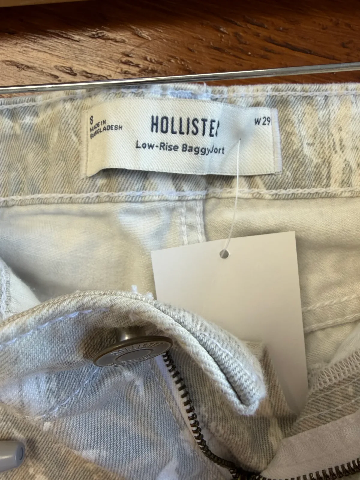 Hollister Low-Rise Baggy Jort Camo Denim Shorts - Women's Size 8 / W29 photo 4