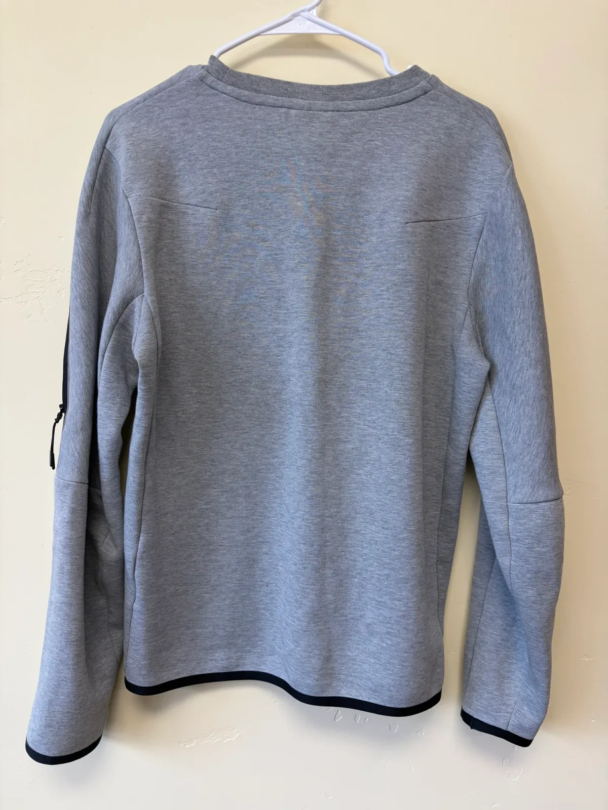 Nike Mens Tech Fleece Crewneck Sweatshirt Heather Gray Pullover photo 3